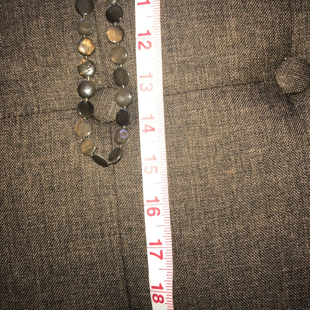 Gorgeous Pebble Necklace - Picture 2 of 2
